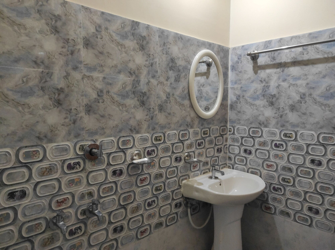 Bathroom 3, Homocation Panchami Homestay, Golaghat