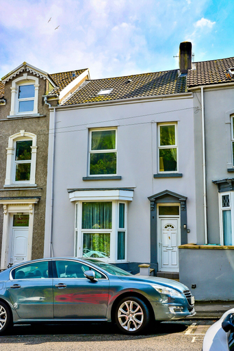 Exterior & Views 2, Captivating 3-bed House in Swansea Town Center, Swansea