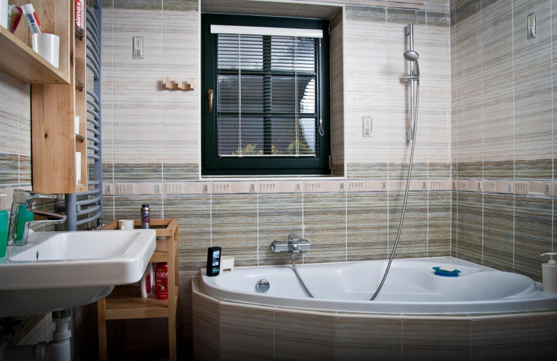 Bathroom 5, Rudnik Krp460 in Rudn k, Trutnov