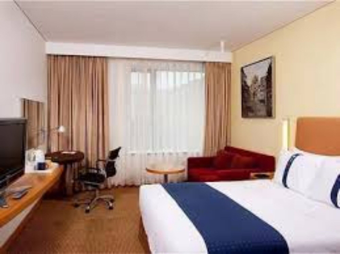 Bedroom, Hotel R Inn Delhi, Delhi