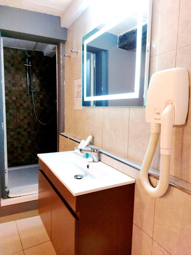 Bathroom 5, Casa Birmula