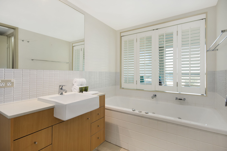 Bathroom 5, M1 Resort Maroochydore, Maroochy - Maroochydore