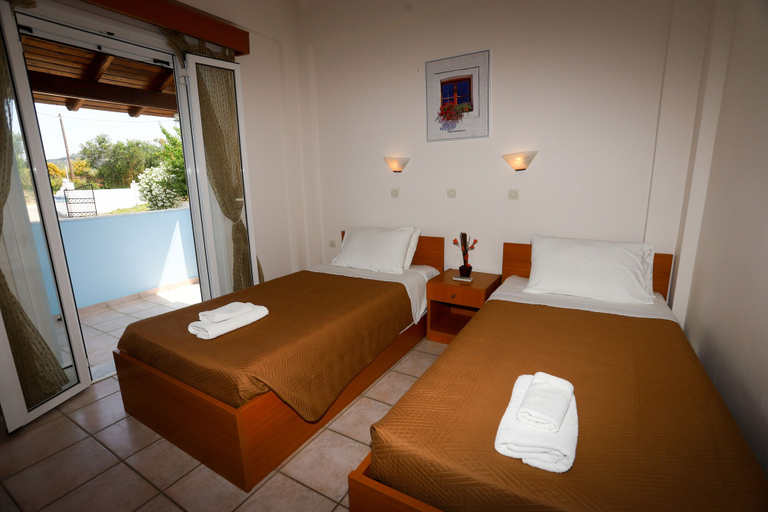 Bedroom 4, Agios Georgios - 2 Beds - Sleeps 4 - Free Parking, Ionian Islands