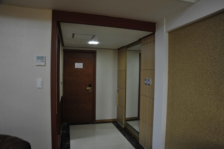 Others 5, Palace Tourist Hotel, Buk