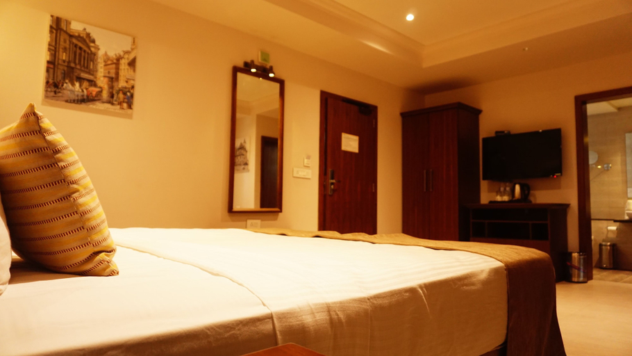 Bedroom 3, The Emerald Club, Rajkot