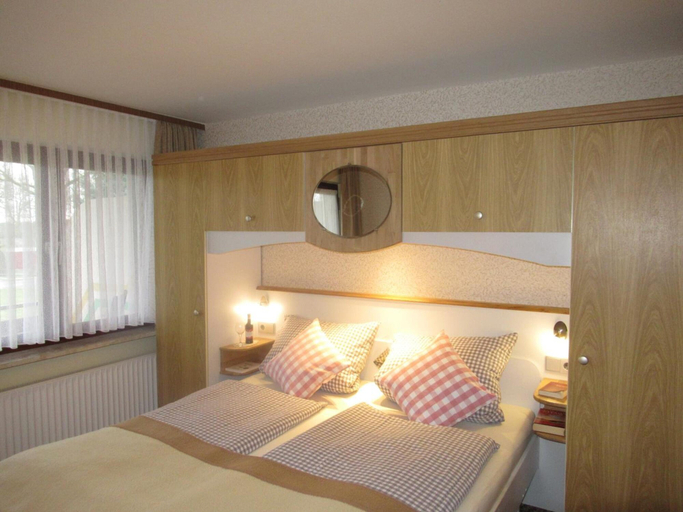 Bedroom 4, Land-gut-hotel Landhaus Heidehof, Lüchow-Dannenberg