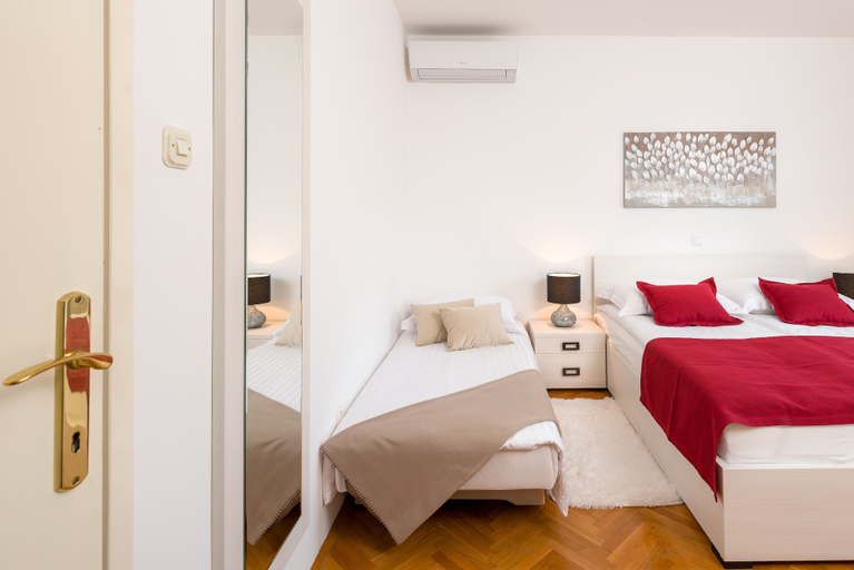 Bedroom 3, B&B Aurora, Jelsa
