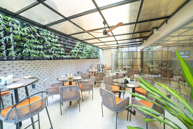Food & Drinks 5, The Beacon Hotel Visakhapatnam, Visakhapatnam