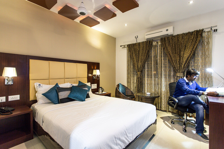 Bedroom 2, Hotel Rajmahal Inn, Mysore