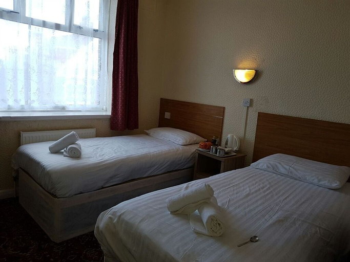 Bedroom 2, AA Central Hotel, Blackpool