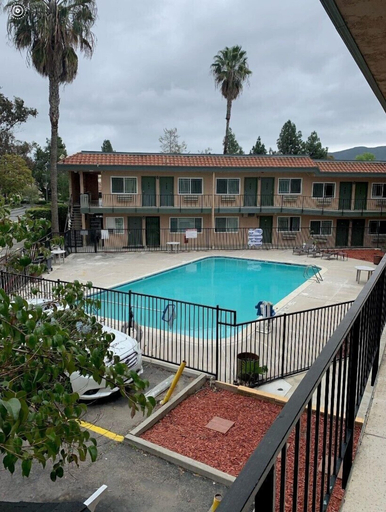 Sport & Beauty 5, Americas Best Value Inn Thousand Oaks, Ventura