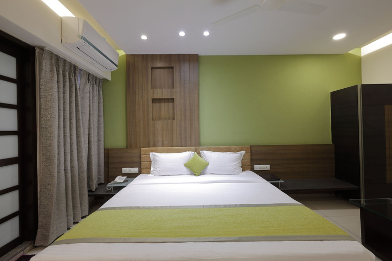 Bedroom 4, Hotel The Lotus Park, Ellisbridge, Ahmadabad