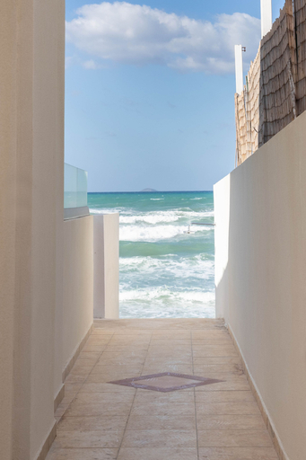 Others 5, Pebble Luxury Suite by the Sea, Crete