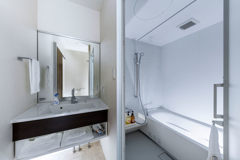 Bathroom 3, Grey Wolf Chalet, Hakuba