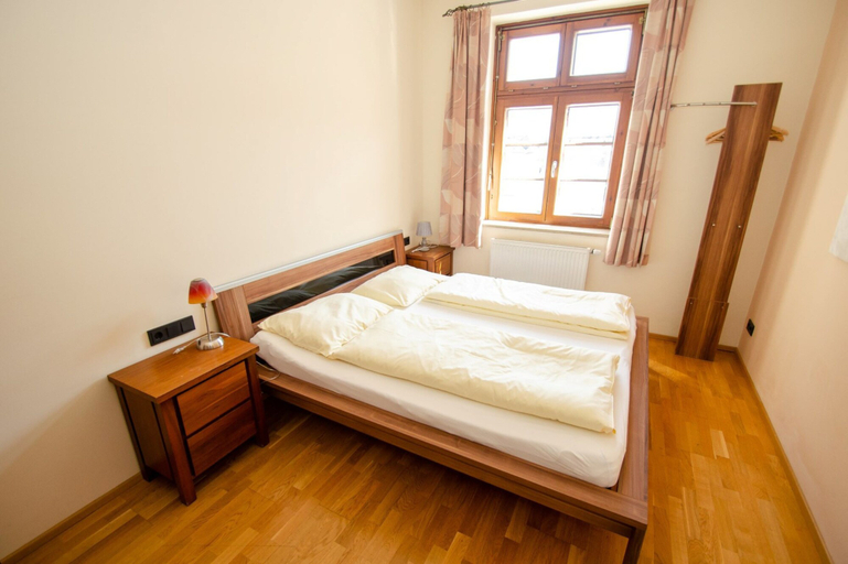 Bedroom 2, Post Residence Apartments, Zell am See