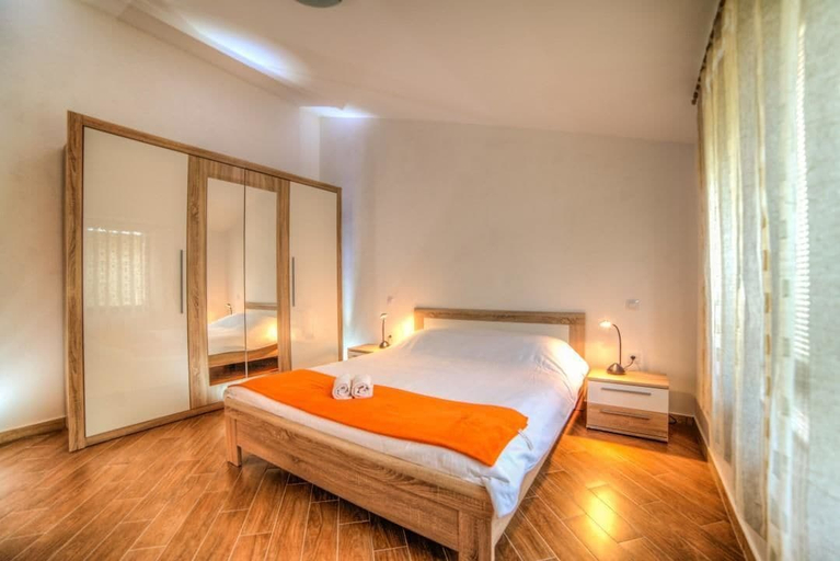 Bedroom 3, Apartments Orange Medulin, Medulin