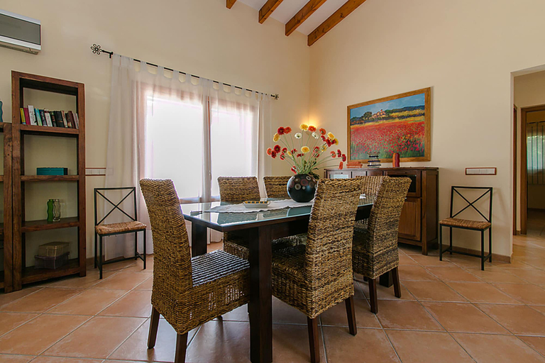 Others 5, Chalet Correfoc, Baleares