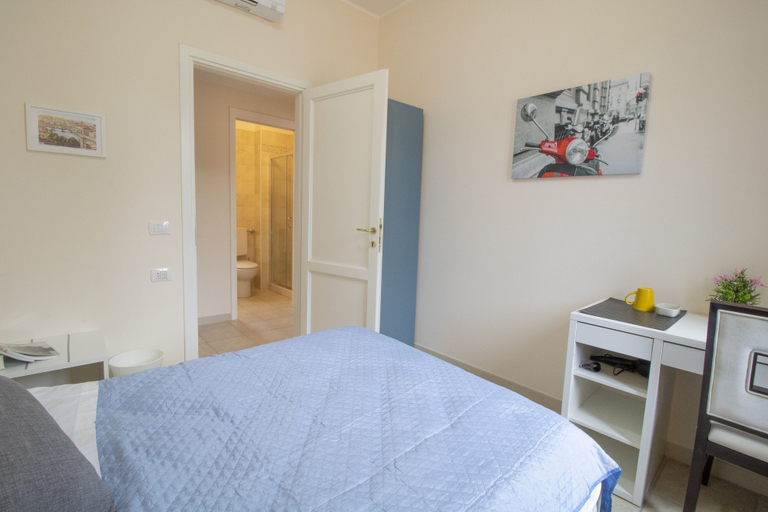 Bedroom 4, Villa Gelsomino Garden, Florence