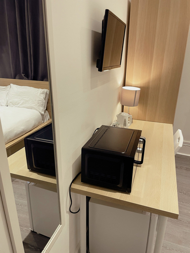Others 5, Contractor Accommodation - Cacco, Northamptonshire