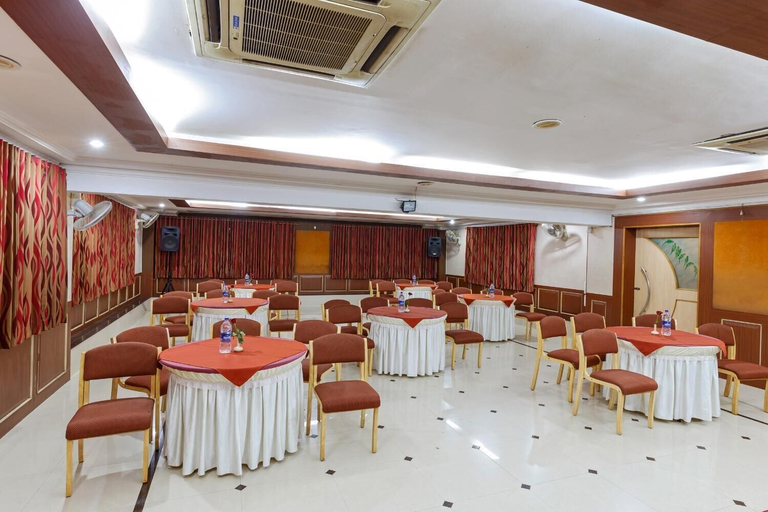 Food & Drinks 5, Hotel Woodland, Kolhapur