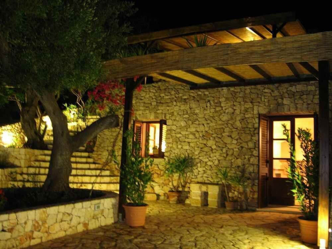 Exterior & Views 2, Mirto Sotto - Casa in Pietra sul Mare, Lecce