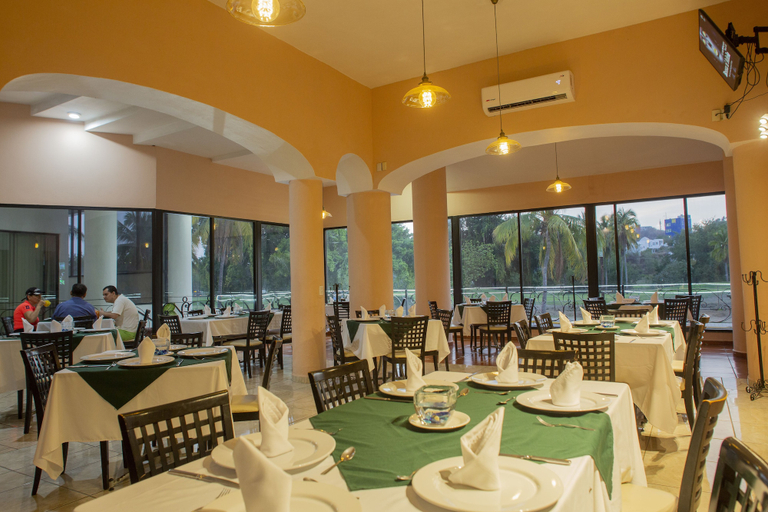 Food & Drinks 5, Costa Brava, Manzanillo