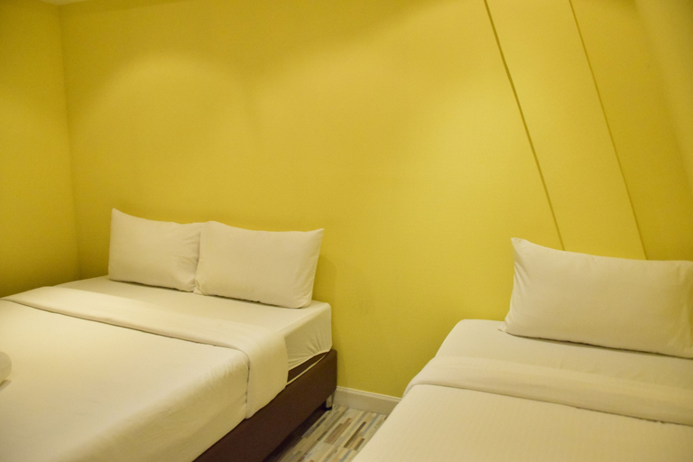 Bedroom 4, Double Five - Hostel, Wattana