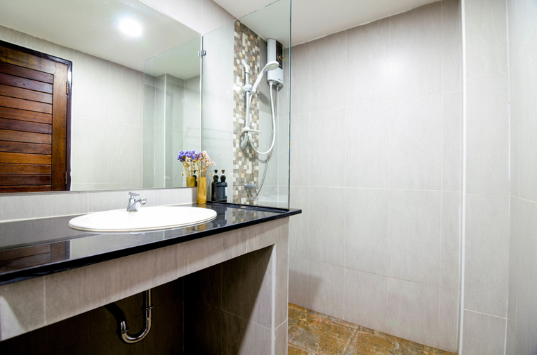 Bathroom 3, Nature Boutique Hotel at Chiangmai - Hostel, Muang Chiang Mai