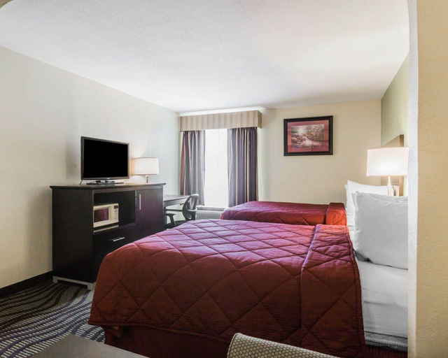 Bedroom 2, Quality Inn & Suites North Montgomery, Montgomery