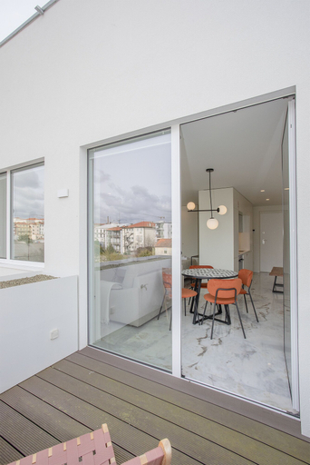 Others 3, Liiiving - Luxury Gallery Apartment II, Porto