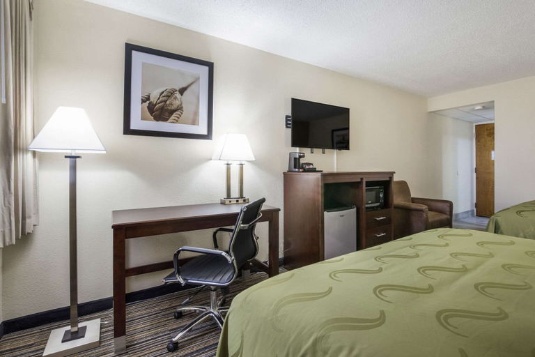 Bedroom 3, Quality Inn Grayville, White