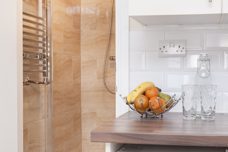 Others 5, TH Serviced Apartment London, London