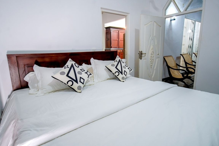 Bedroom 2, Lagoon Bay Negombo, Negombo