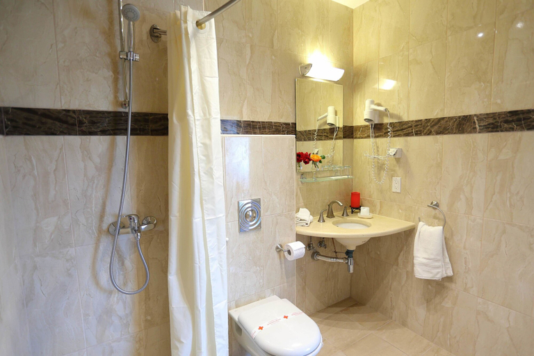 Bathroom 4, Seven Generations Winery Hotel & SPA, Ivanovo