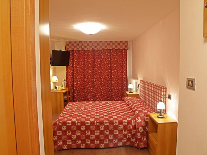 Bedroom 3, Albergo Punta Zerbion, Aosta