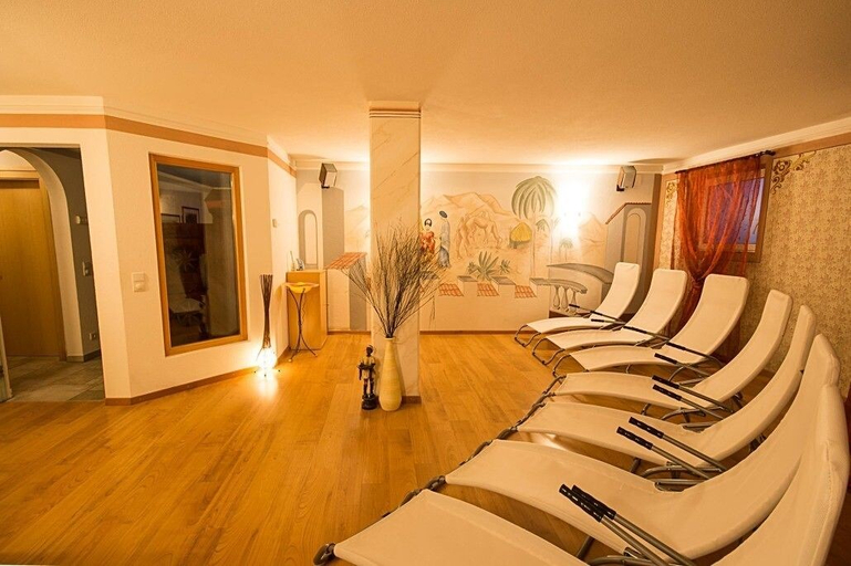 Others 5, Hotel Akelei, Bolzano