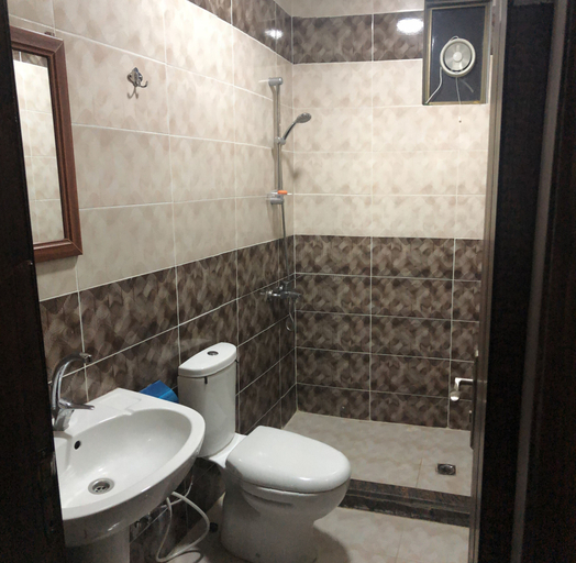 Bathroom 3, Rakan Apartment, Wadi Musa
