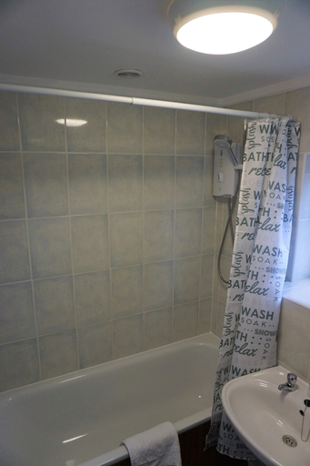 Bathroom, Great Meadow House, South Gloucestershire