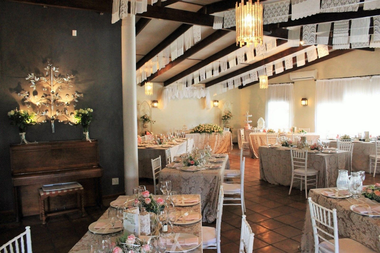 Food & Drinks 4, Damas, Cape Winelands