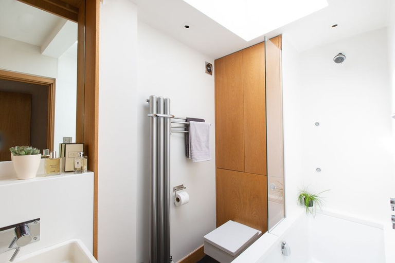 Bathroom 3, HomefromHolme St Peters Mews, Hertfordshire