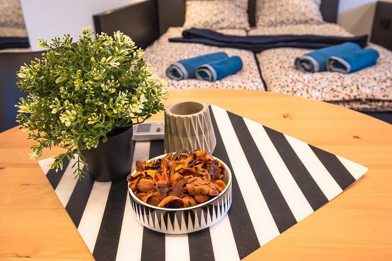 Food & Drinks, Black 49, Zagreb