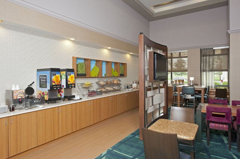 Food & Drinks 5, SpringHill Suites by Marriott Chicago Naperville/Warrenville, Dupage