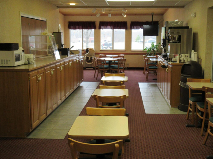 Food & Drinks 5, Parkfield Inn, Henry