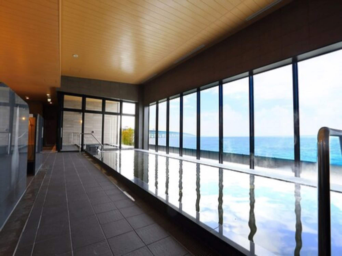 Exterior & Views 24
