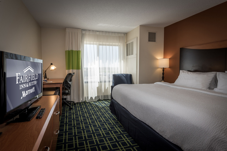 Bedroom 2, Fairfield Inn & Suites by Marriott Tupelo, Lee