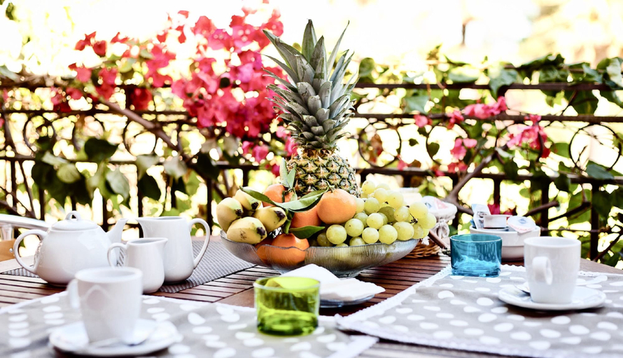 Food & Drinks, Residence con piscina a 250 mt dal mare, Cagliari