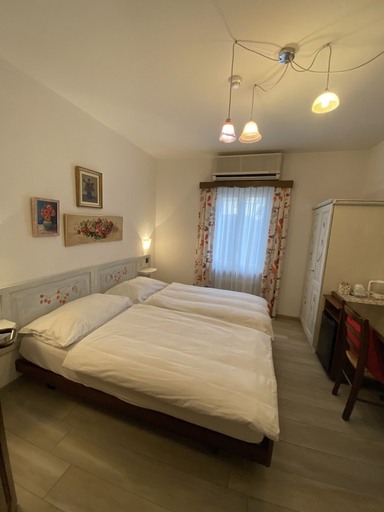 Bedroom 3, Hotel Antico, Locarno
