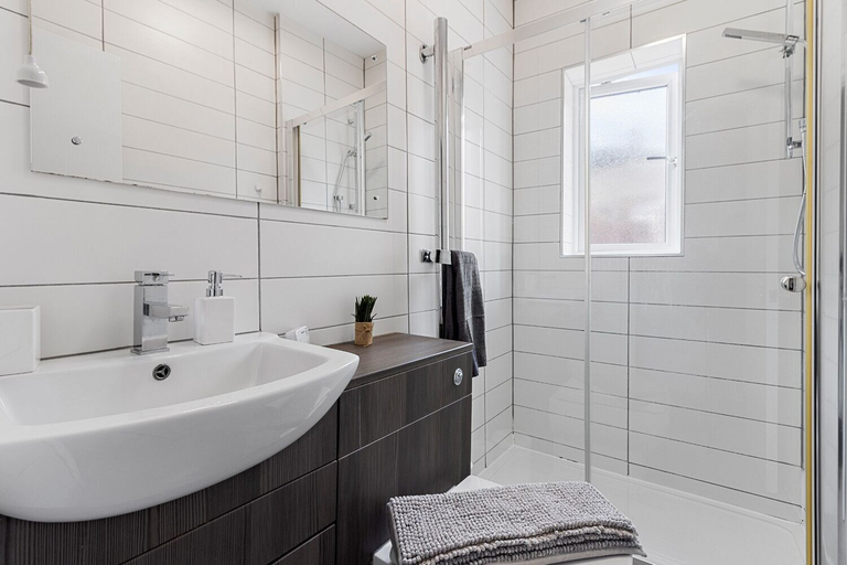 Bathroom, Church View, Devon