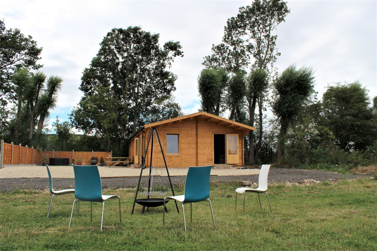 Others 5, Stunning 5-bed Cabin in Ashton Under Hill, Worcestershire