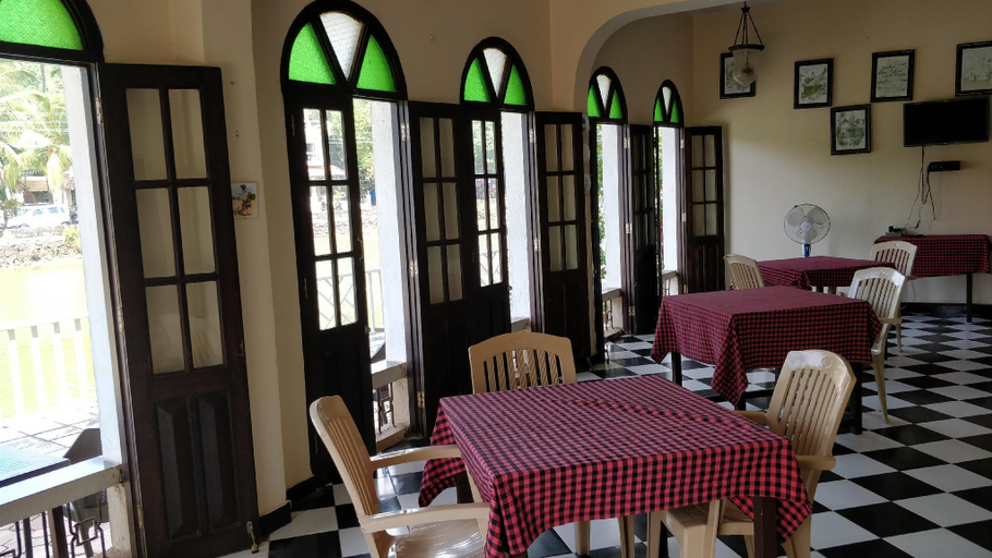 Food & Drinks, Hotel Riverside, North Goa